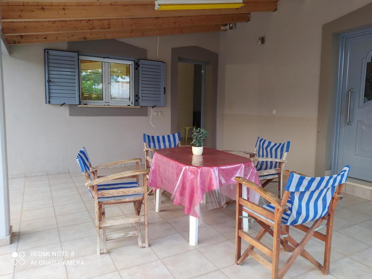 Ozena Countryside Apartment Vromonerion Luaran gambar